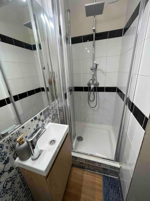 Studio Situe A 5 Min Du Chateau De Versailles Et Stationnement Gratuit Kültér fotó
