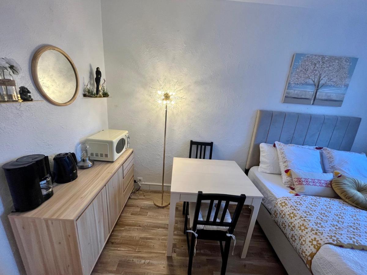 Studio Situe A 5 Min Du Chateau De Versailles Et Stationnement Gratuit Kültér fotó